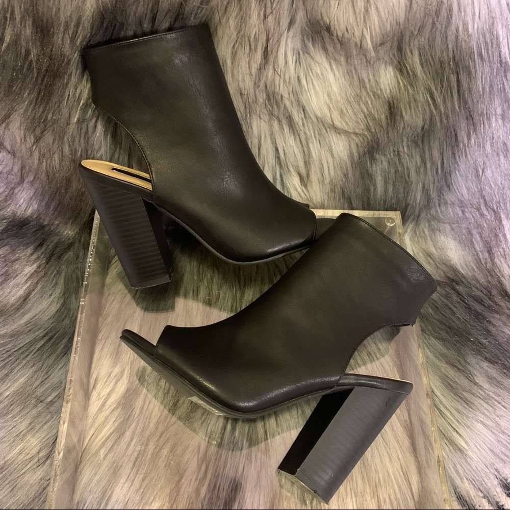 Black Heels Size 7